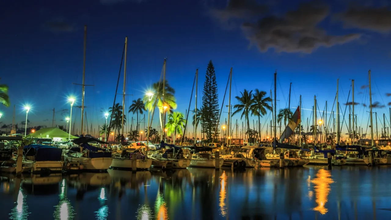 honolulu harbor by night
