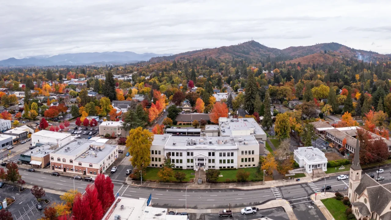 november 5 2022 grants pass oregon usa court house and