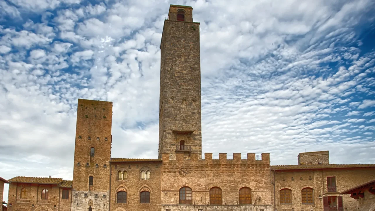 panoramic view of famous piazza del duomo in san gimignano