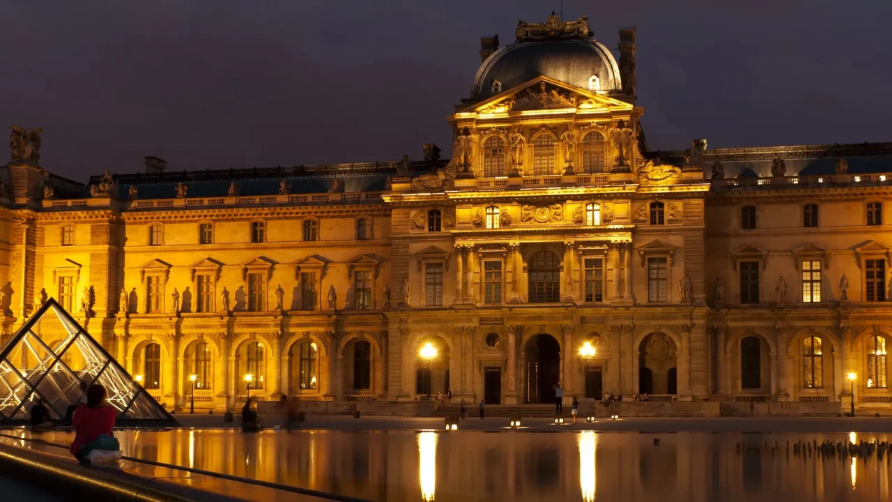 paris louvre night