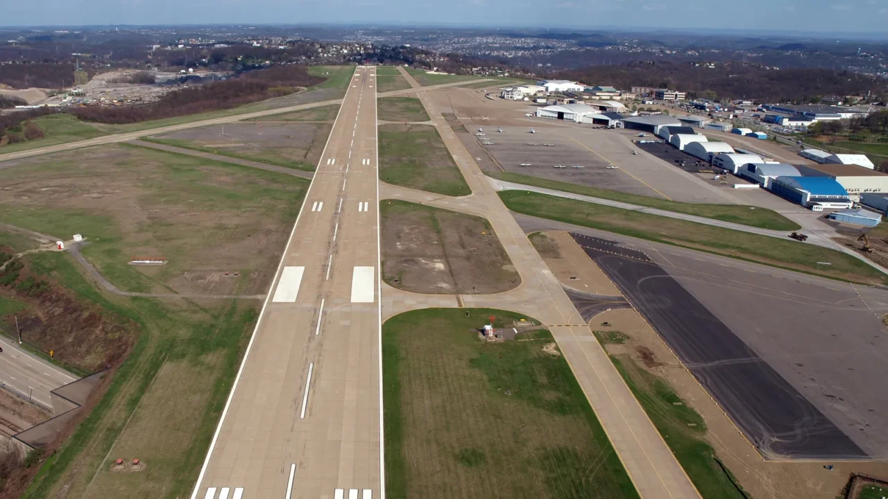runway below