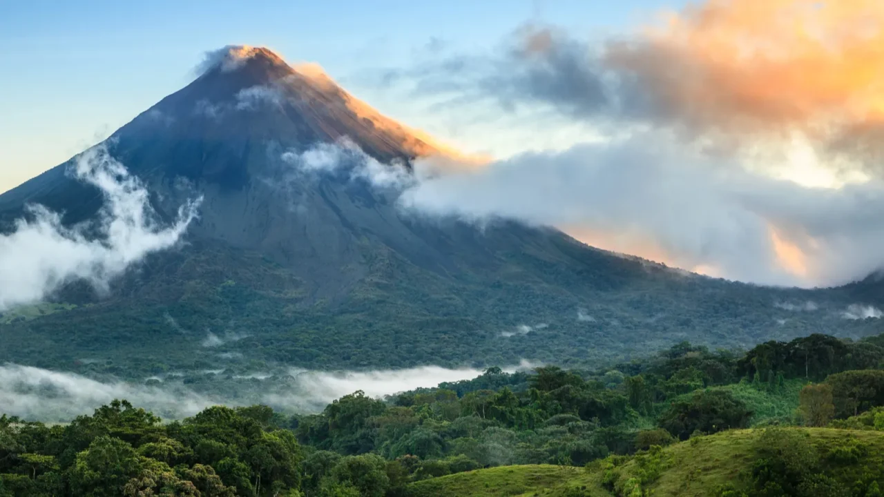 scenic view of arenal volcano in central costa rica at