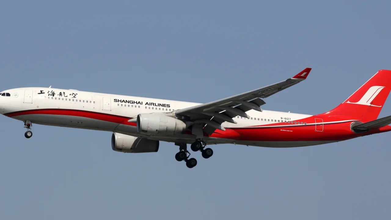 shanghai airlines airbus a330300 airplane hongqiao airport