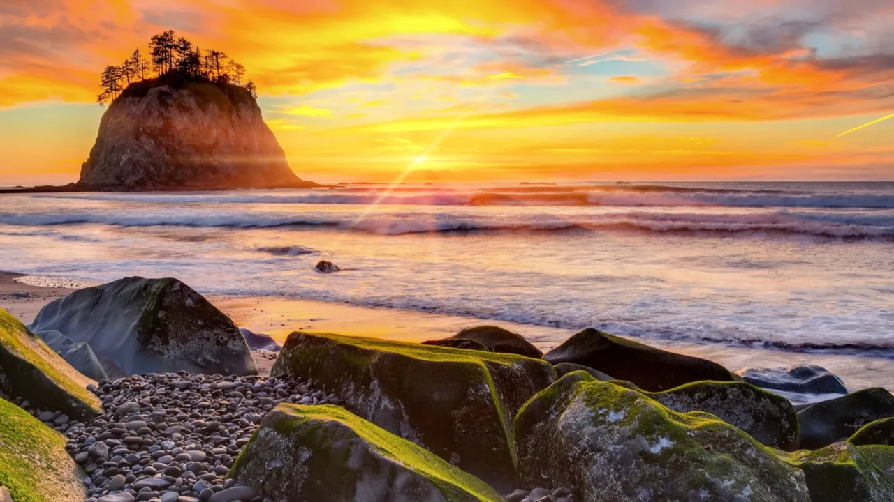 sunset at rialto beach