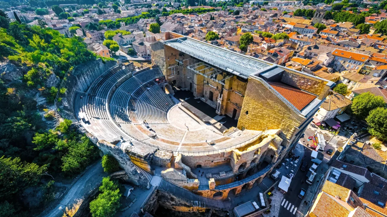 the street view of orange an old roman city in