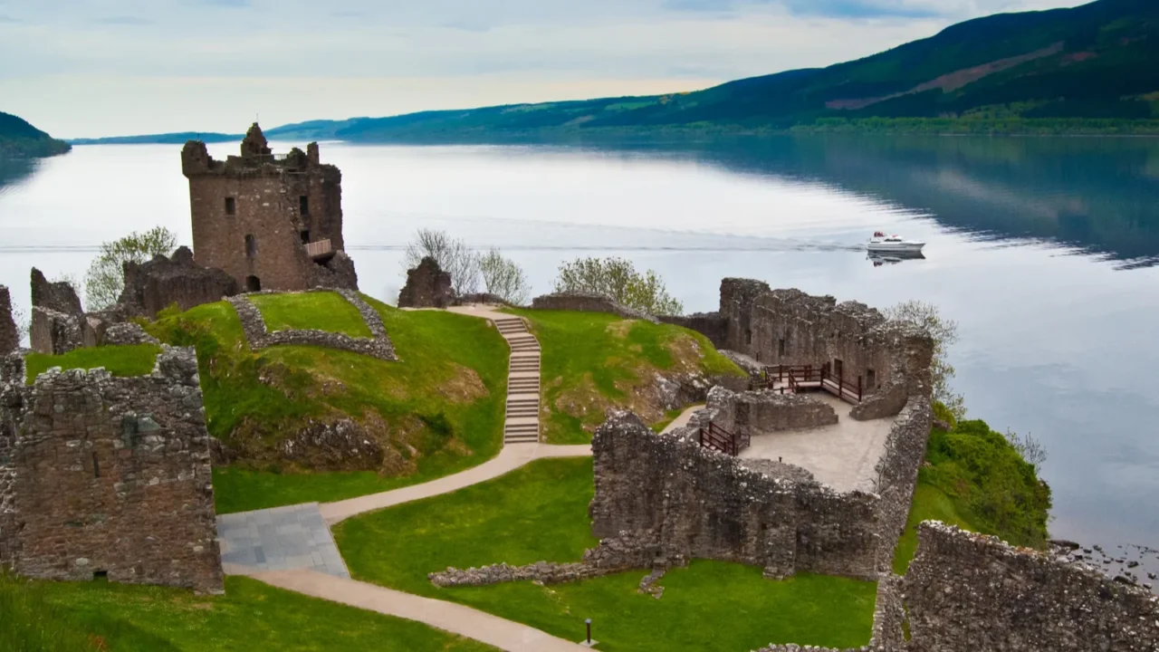 urquhart castle
