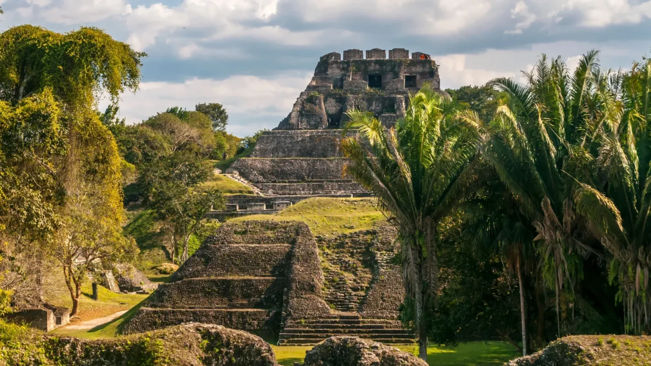 xunantunich view