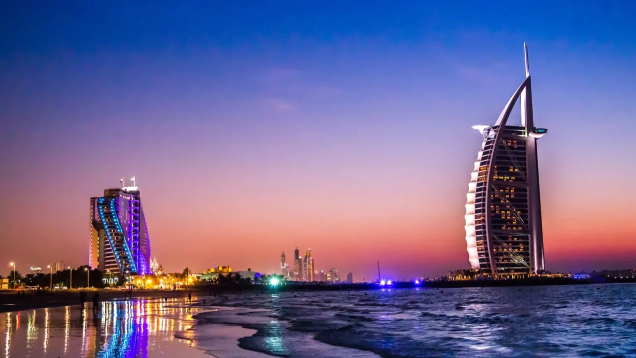 burj al arab is a luxury 5 stars hotel