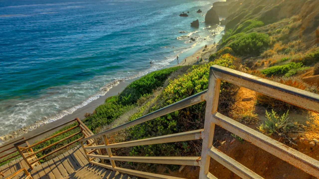 el matador beach stairway