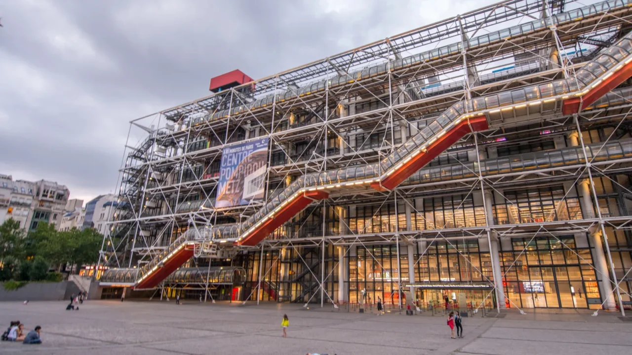 facade of the centre georges pompidou