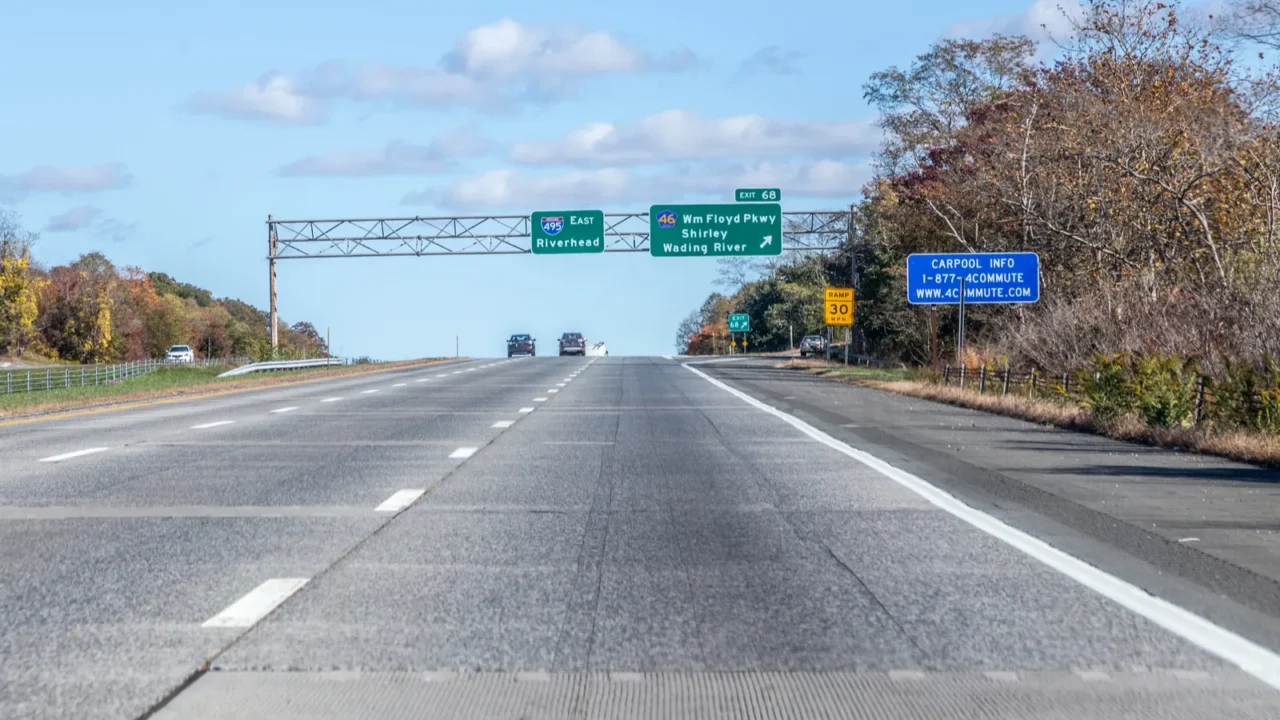 gdriving on a highway direction montauk at yaphank