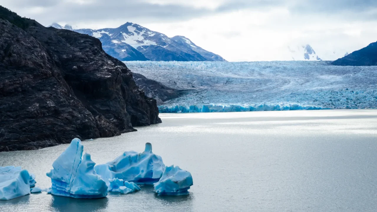 glacier gray in chile torres del paine