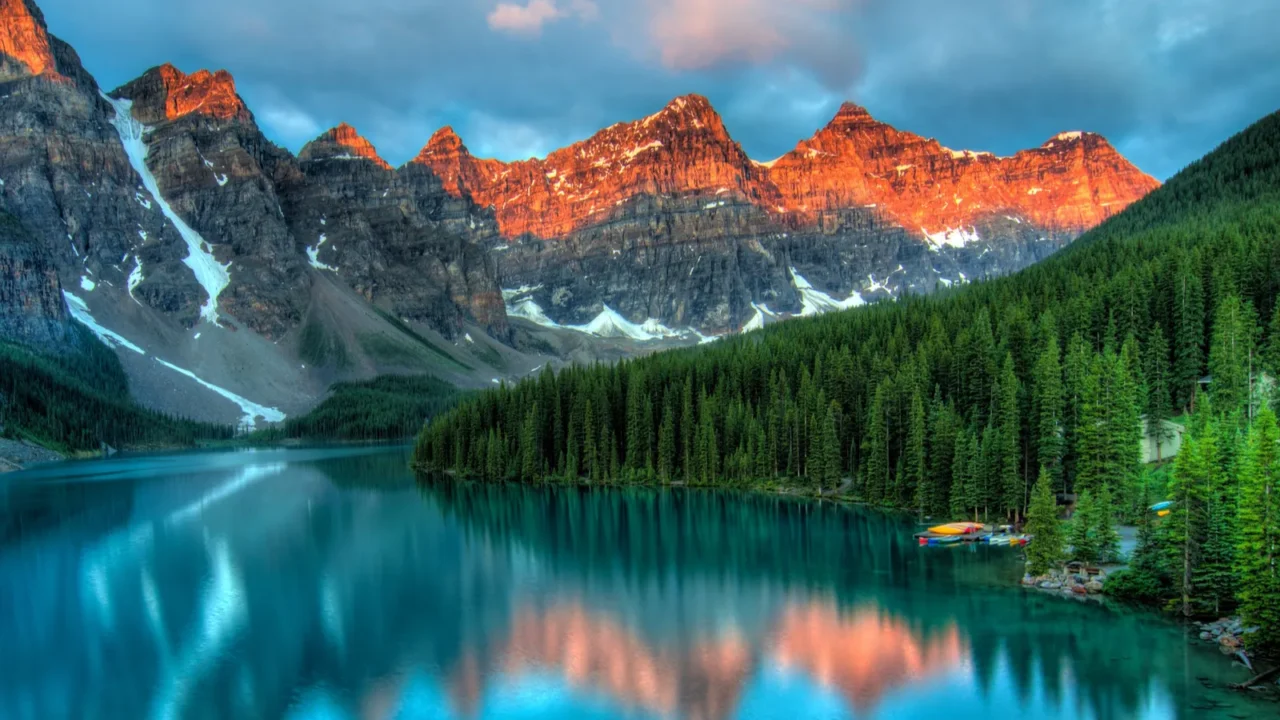moraine lake sunrise colorful landscape