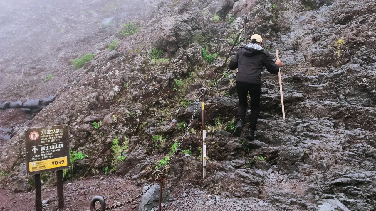natural beauty the yoshida trail climbing mount fuji mist and