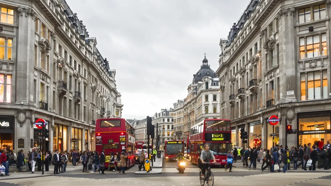 oxford street shopping time