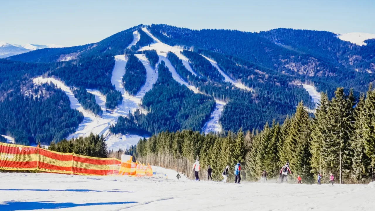 ski in carpathian mountains