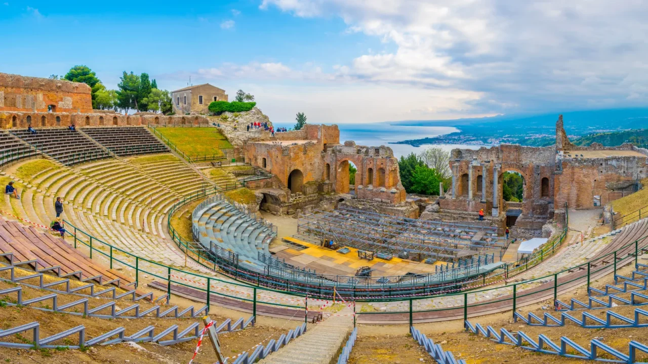 teatro antico di taormina in sicily ital
