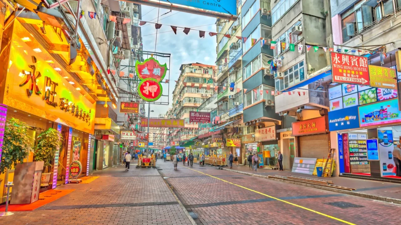 temple street night market