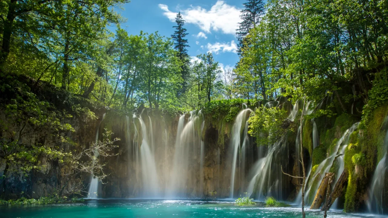 the natural wonder of plitvice lakes national park croatia