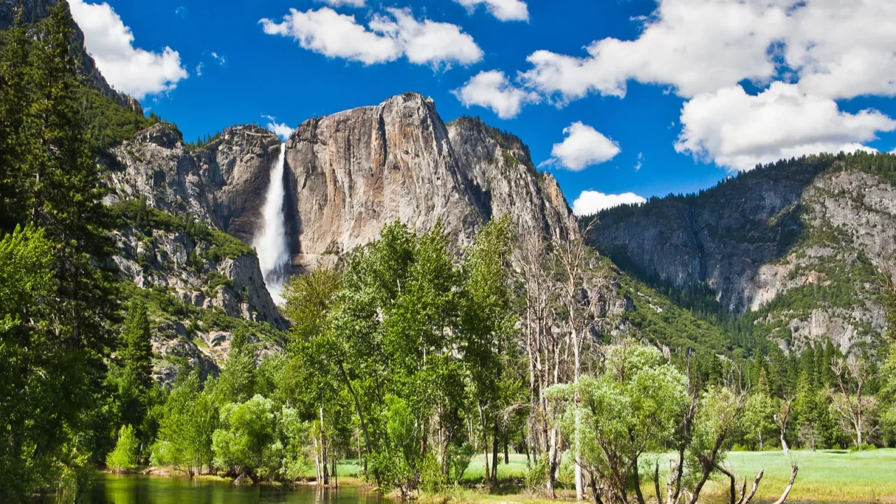 the waterfall in yosemite national park
