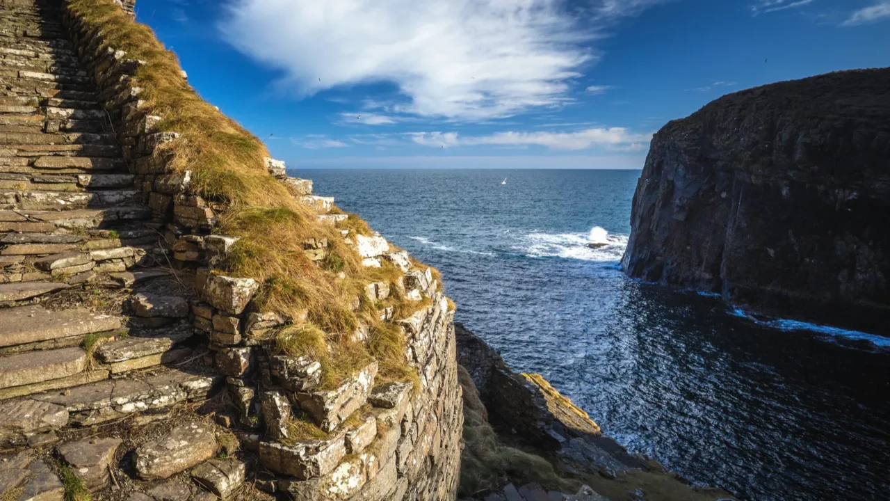 whaligoe steps  steep stony stairs leads all the way