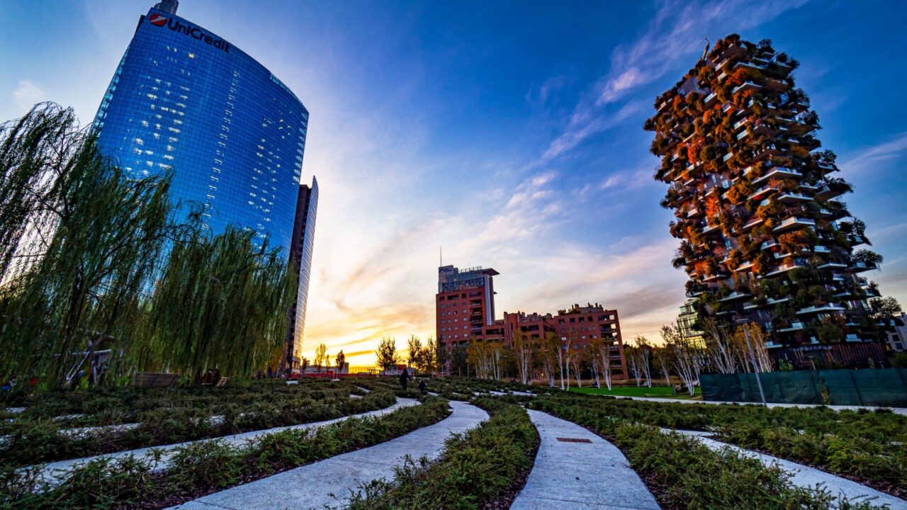Milan (Italy) 11/13/2029: UniCredit Tower Is one of the highest skyscrapers of Italy and represents the symbol of the finance and modernity of the town of Milan