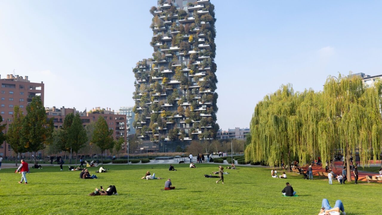 Milano, Italy. 11 september, 2025. Bosco Verticale. Amazing view at the modern and ecological skyscraper with many trees on each balcony. Modern architecture, vertical gardens, terraces with plants