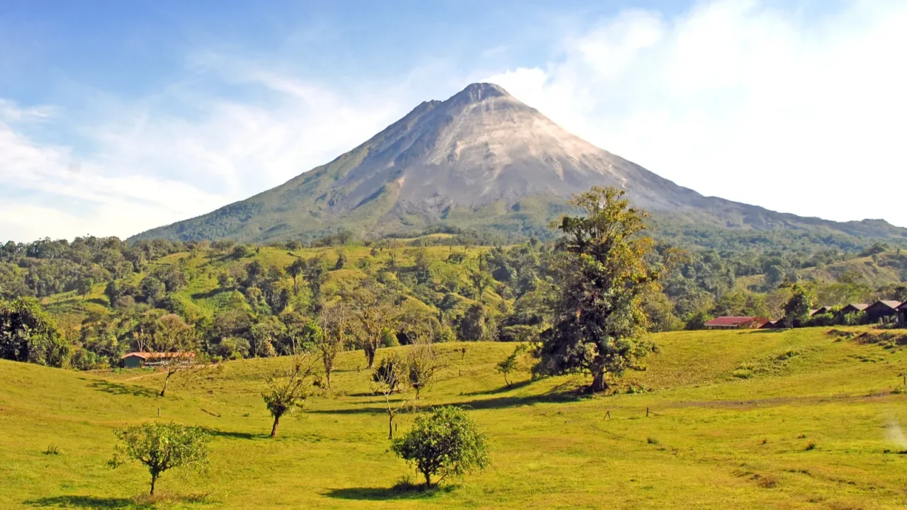 arenal volcano costa rica
