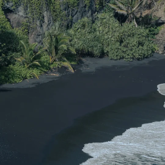 Hawaii’s black sand beaches and the volcanic story behind their color