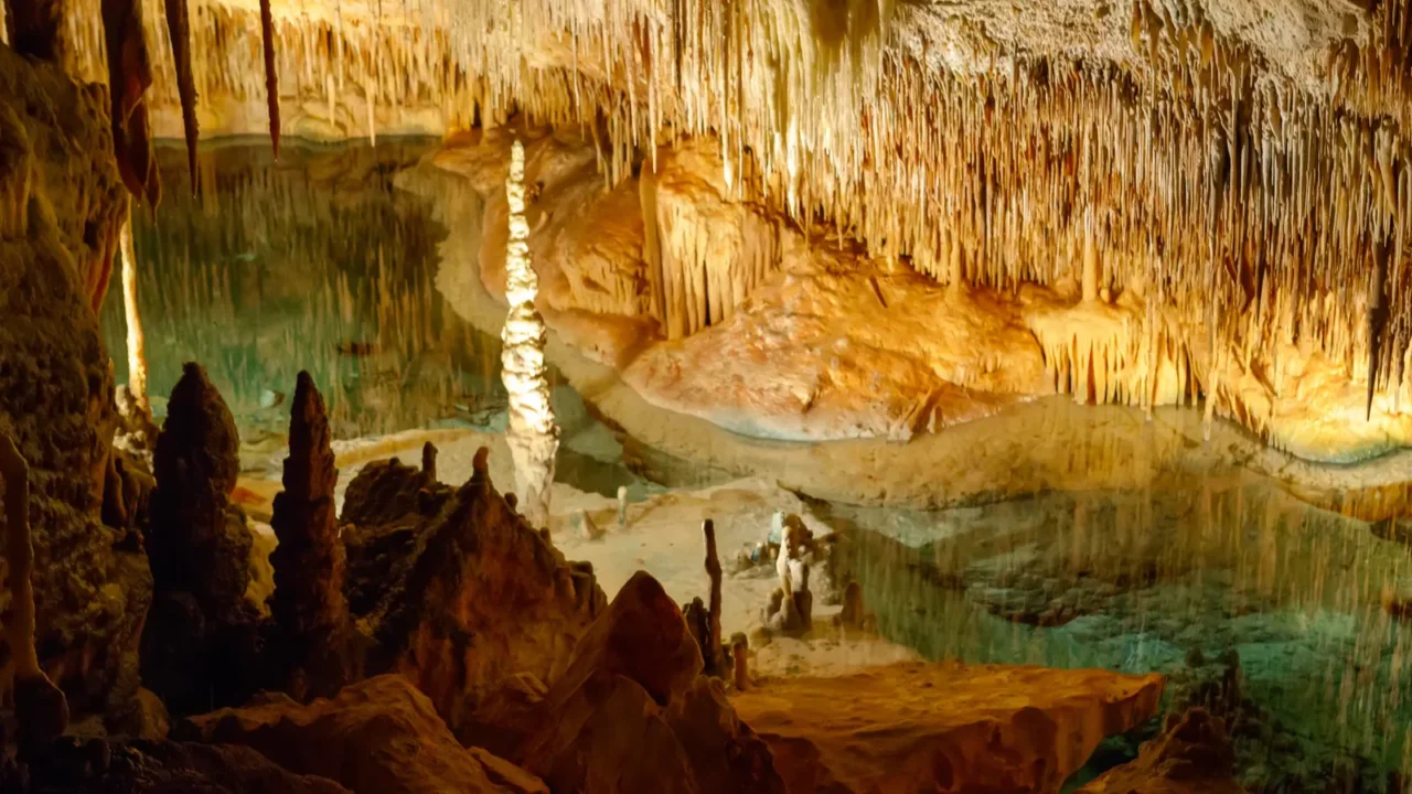 dragon caves on majorca spain beautiful nature caves on mallorca
