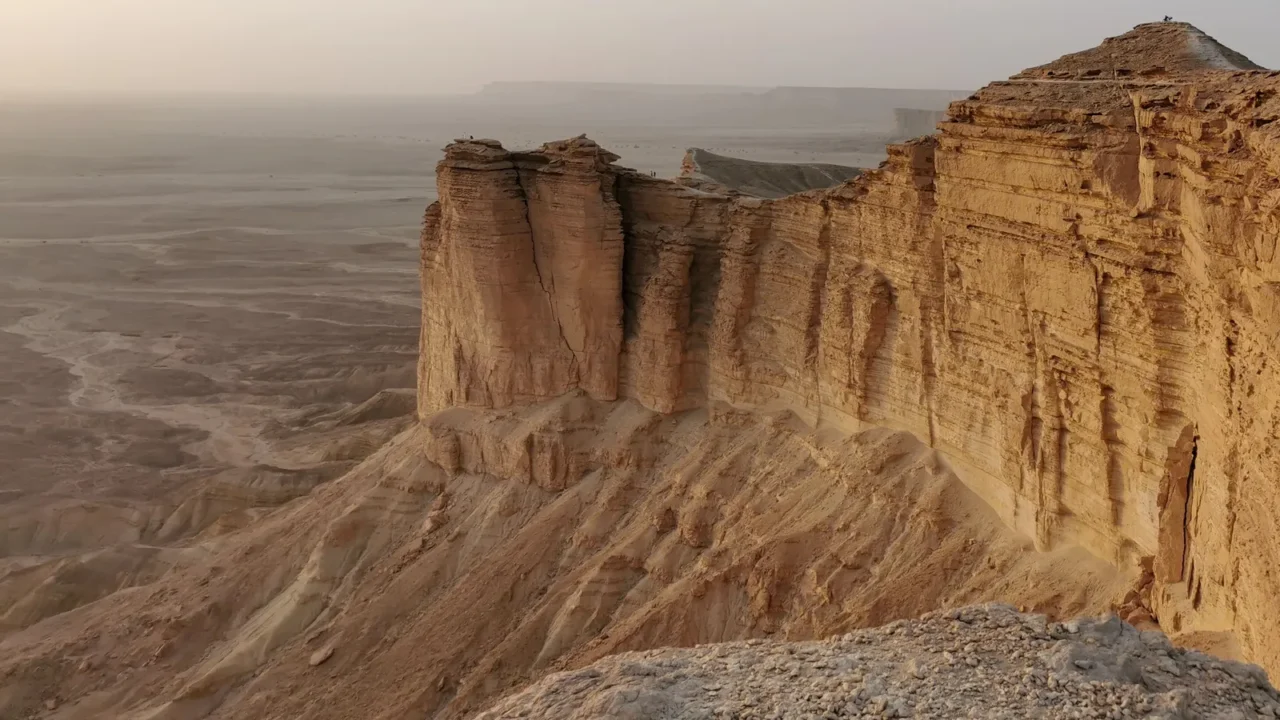 edge of the world jebel fihrayn near riyadh at sunset