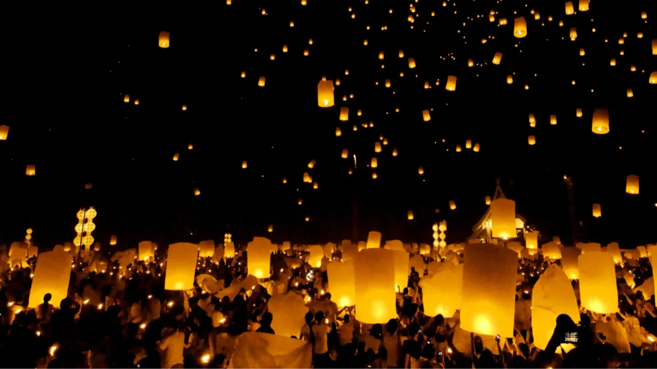 floating lantern festival in chiangmai thailand