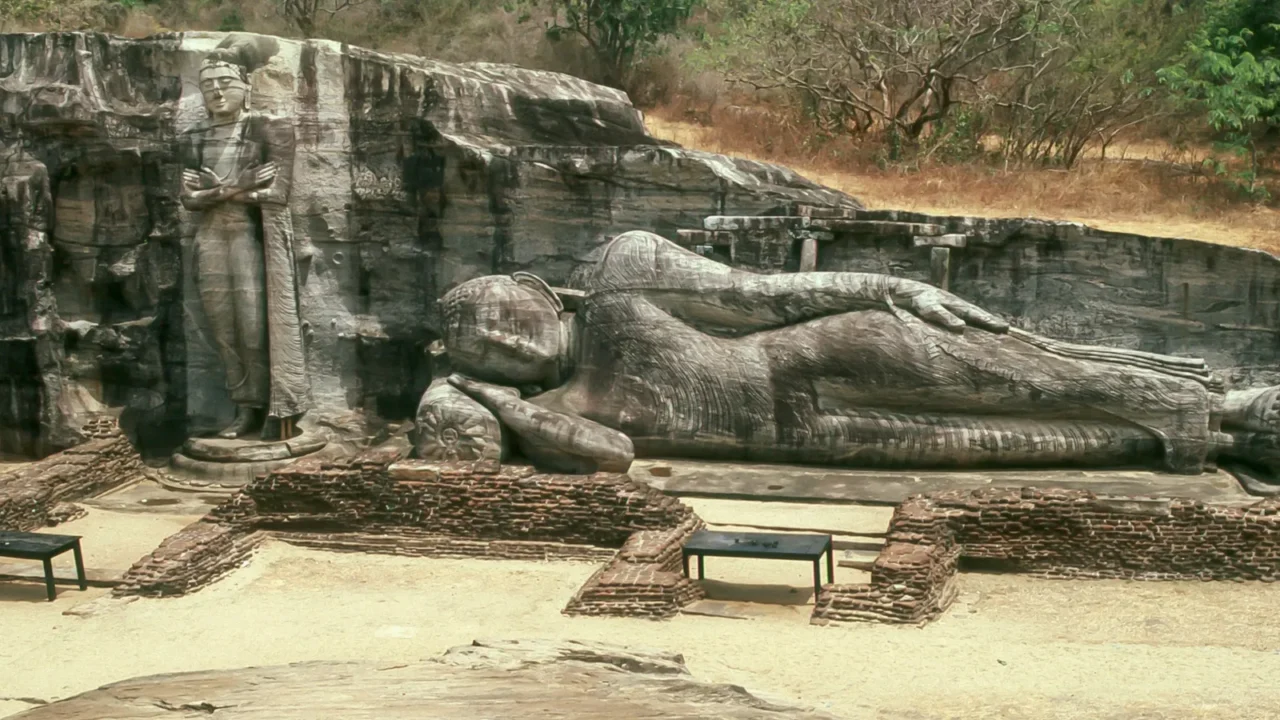 gal vihara polonnaruwa sri lanka