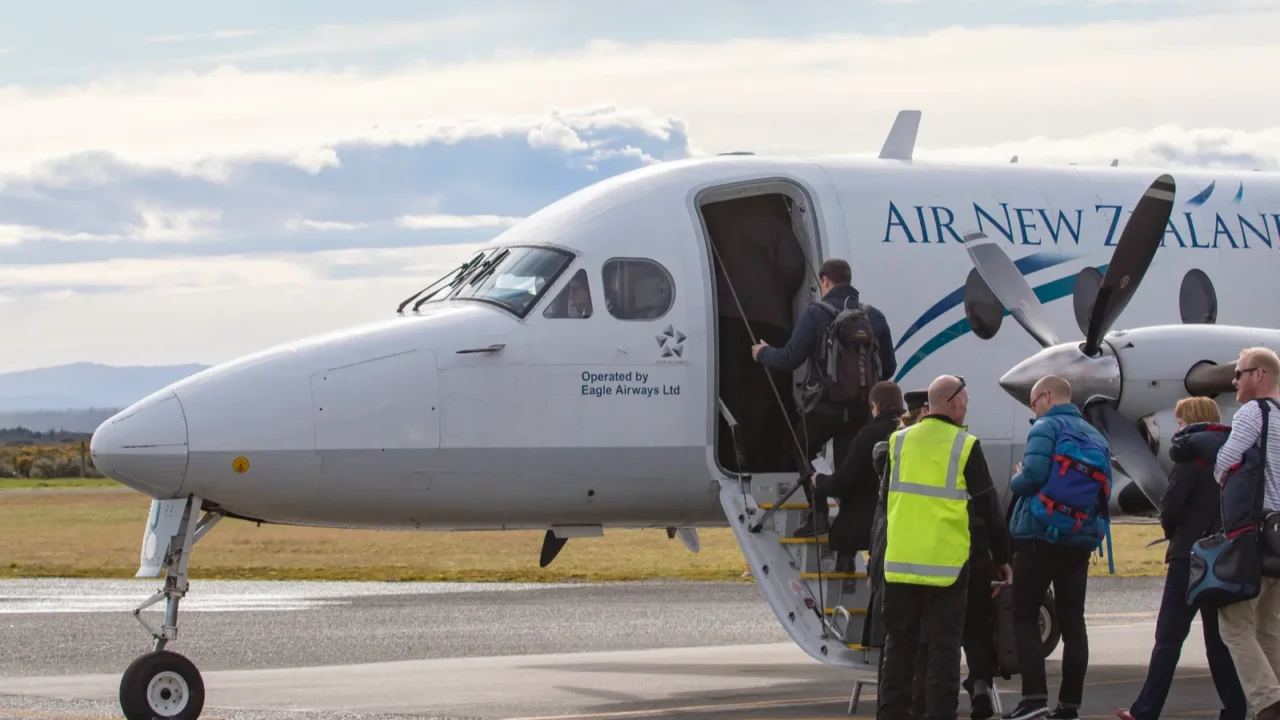 hokitika newe zealandseptember 3 air new zealand plane prepar
