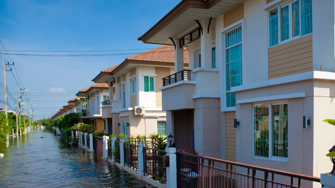 house flood in thailand