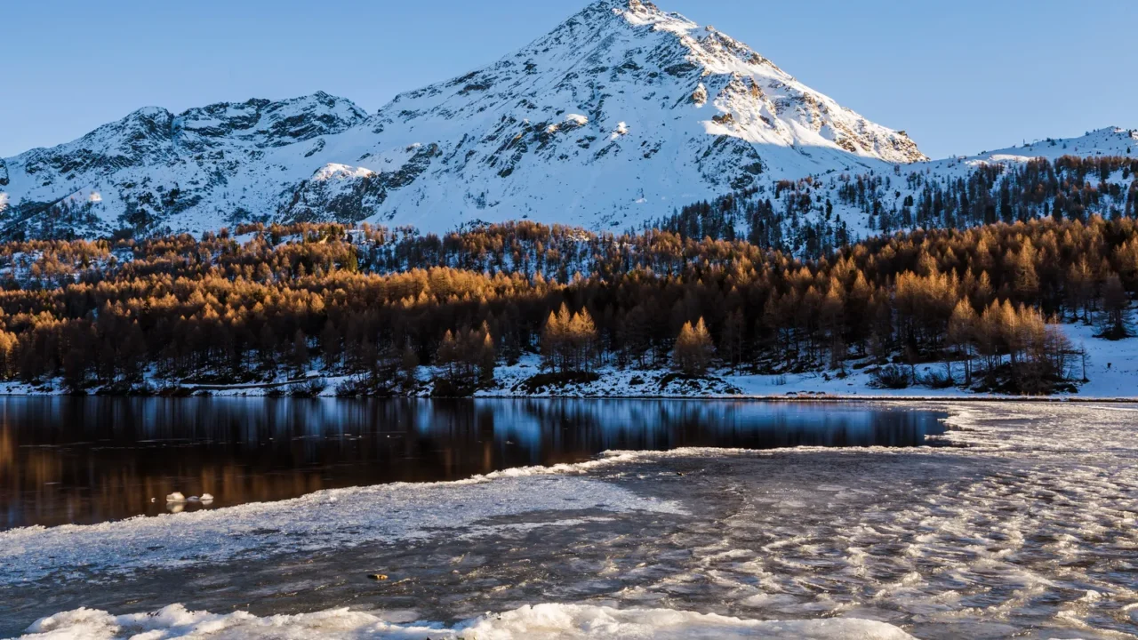 lake sils in switzerland