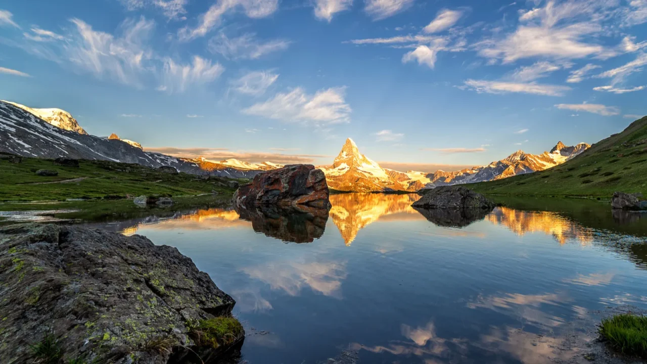 morning shot of the golden matterhorn monte cervino mont cervin