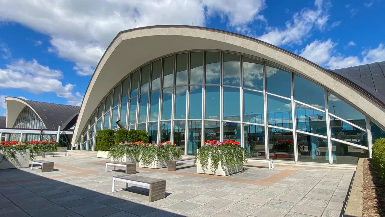 st louis mousa  10420 the exterior of