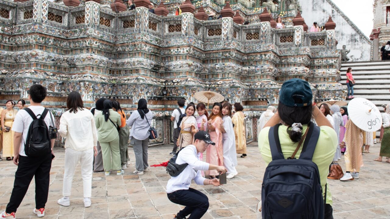 BANGKOK, THAILAND October 01, 2023 - Foreign tourists visit Wat Arun. Thai Government grants visa exemption to Chinese and Kazakhstani tourists is effective from today until 29 February 2024.