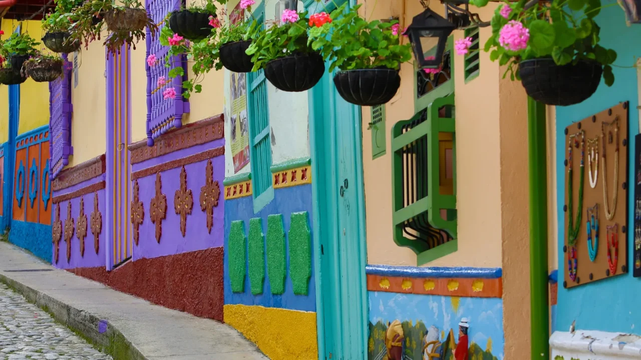 architecture in guatape colombia