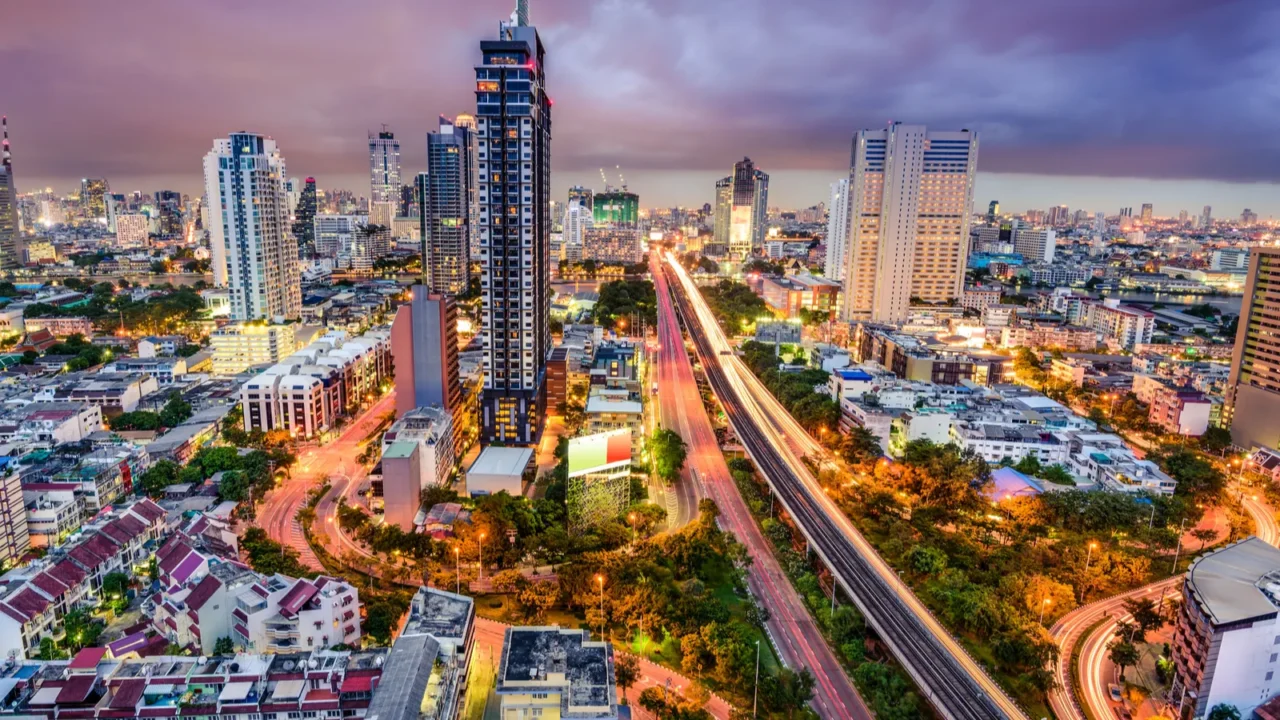 bangkok thailand skyline