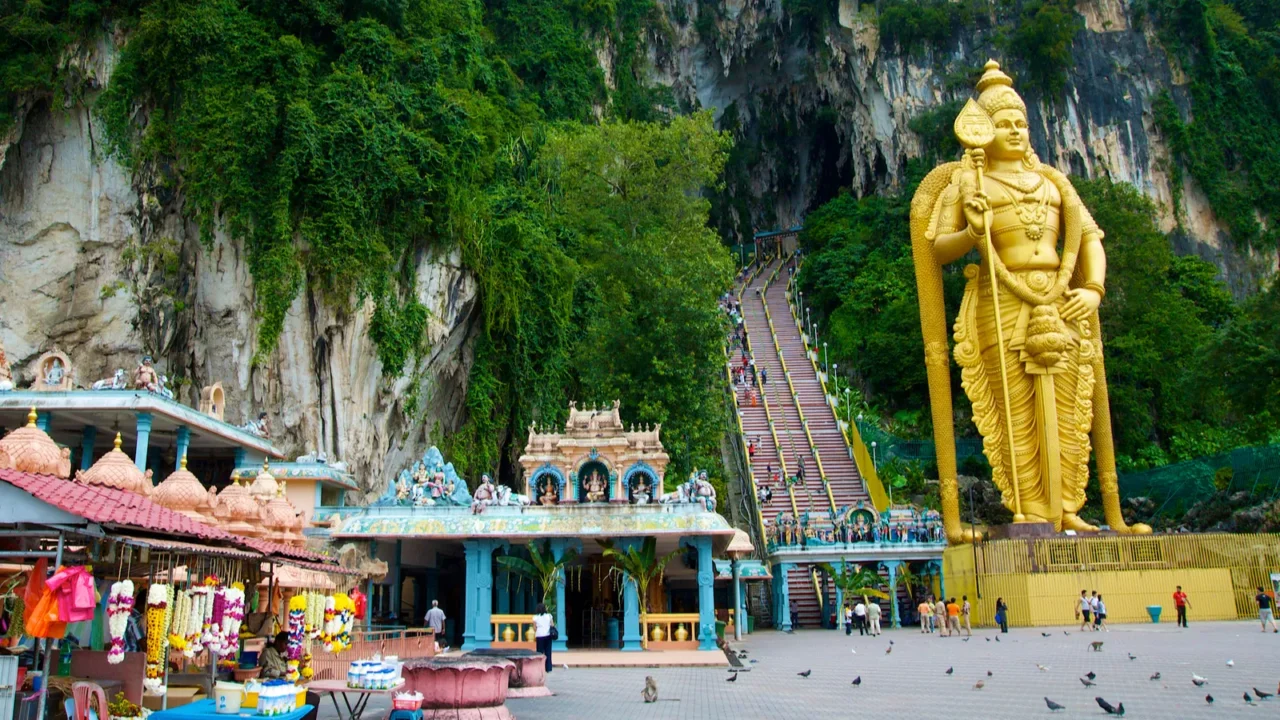 batu caves temple kuala lumpur malasia