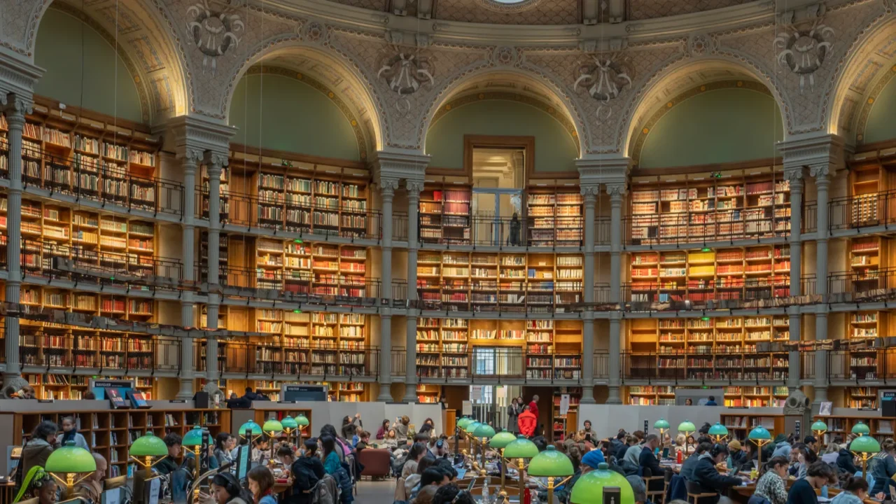bibliotheque nationale de france richelieu view inside the reading oval