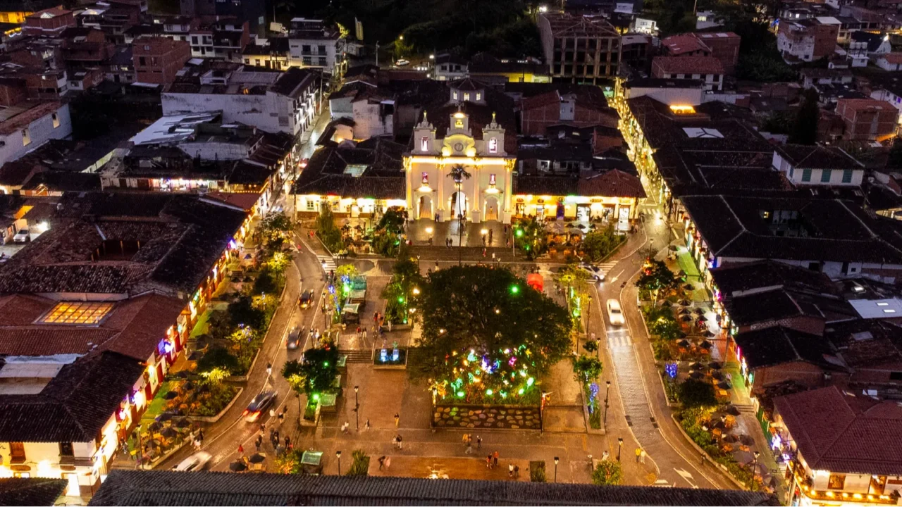 el retiro antioquia  colombia december 19 2025 nighttime aerial