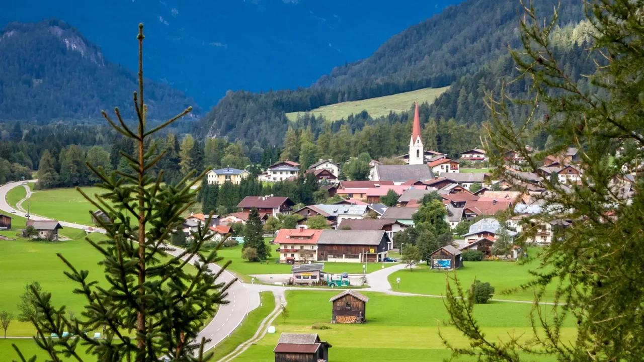 elmen in the lech valley is surrounded by the lovely