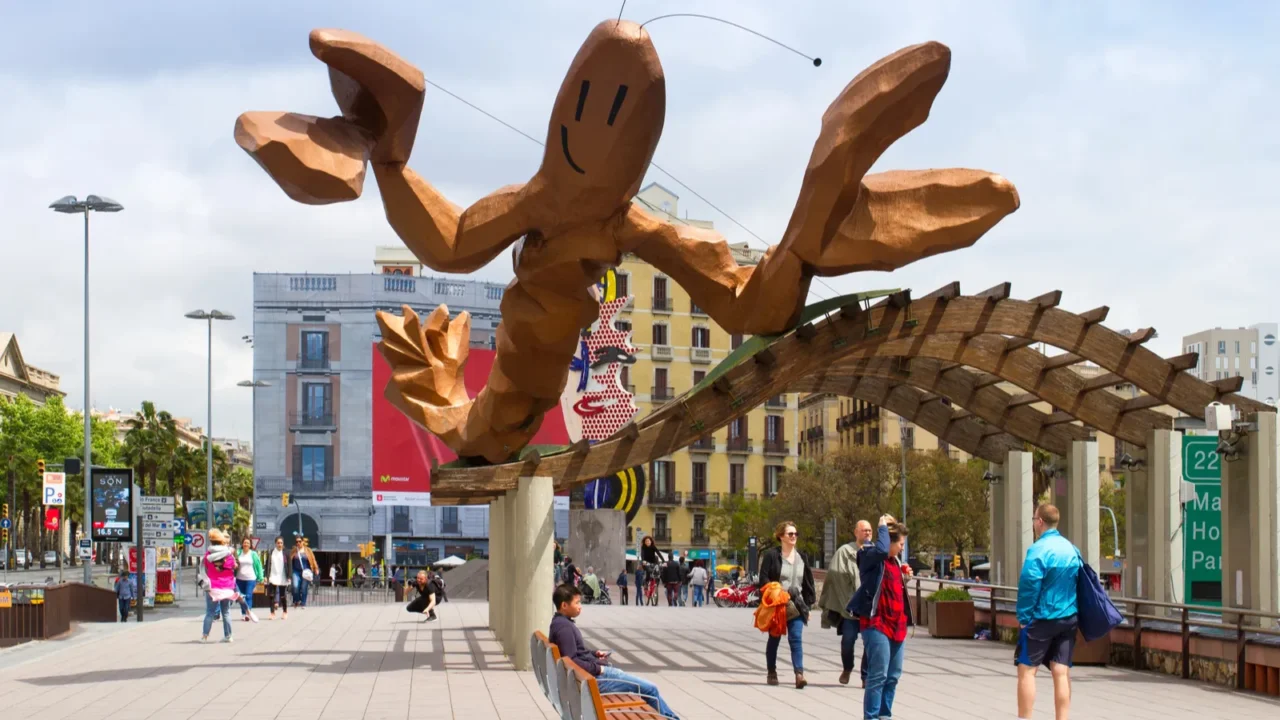 giant crab lobster sculpture on the boardwalk along the moll
