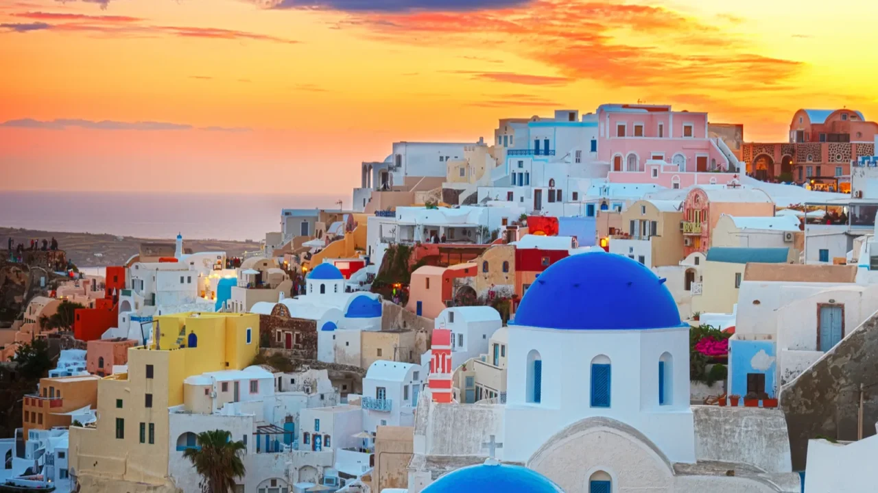 oia traditional greek village