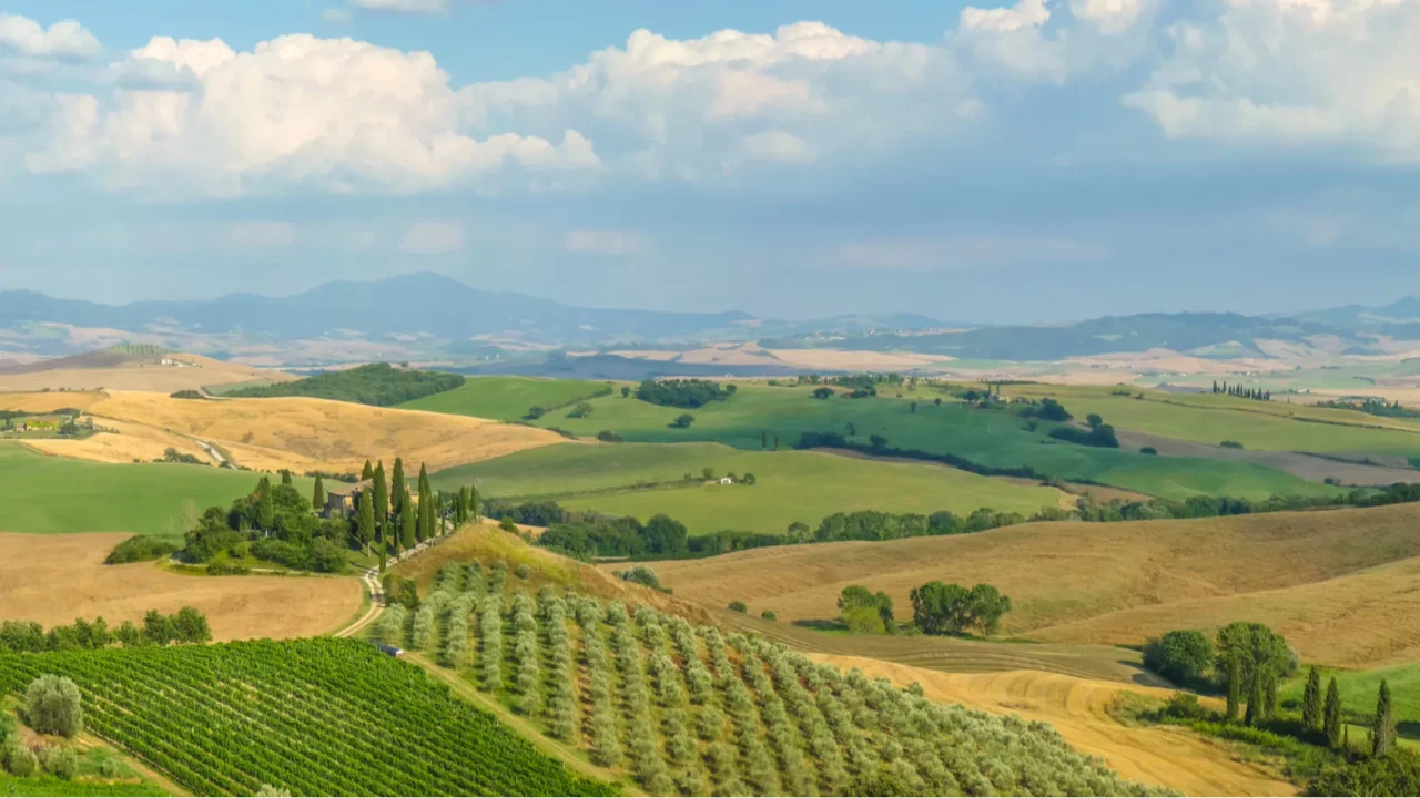 scenic tuscany landscape at sunset val dorcia italy