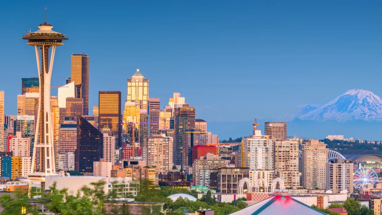 seattle washington usa downtown skyline at dusk