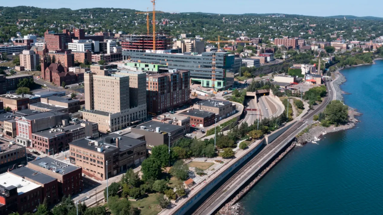 summertime view northern city of deluth minnesota on a great